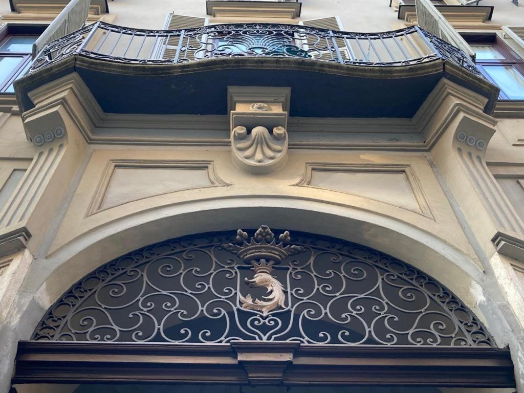 Suite Cavour Торино Екстериор снимка